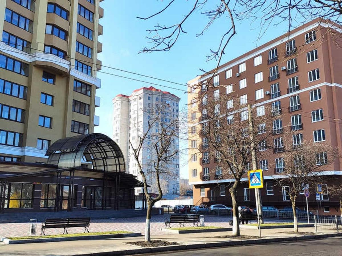Мелодия Прованса В Старом Центре Kharkiv Bagian luar foto