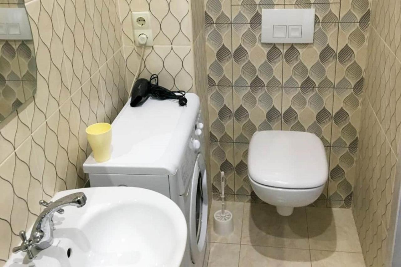Мелодия Прованса В Старом Центре Kharkiv Bagian luar foto